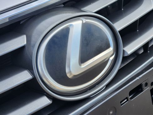 Used 2017 Lexus IS 200t image 12