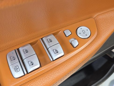 Used 2020 BMW 745e xDrive image 22