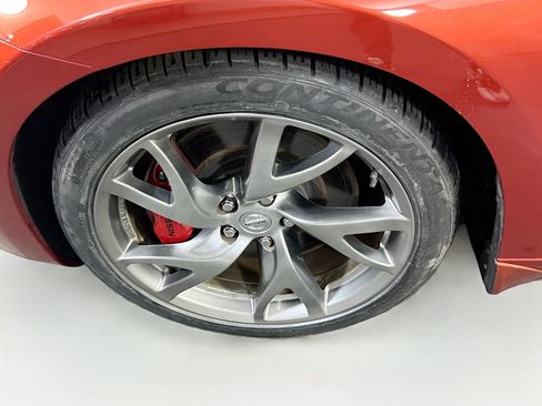 Used 2014 Nissan 370Z Touring w/ Sport Package image 25
