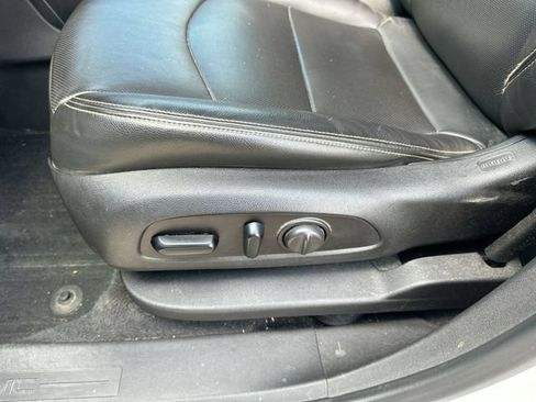 Used 2019 GMC Terrain SLT w/ Preferred Package AWD/4WD image 38
