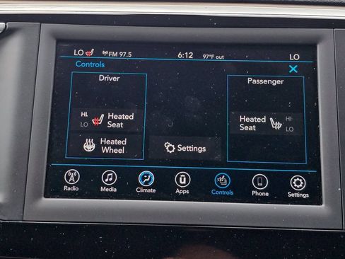 Used 2019 Chrysler Pacifica Touring-L FWD image 28