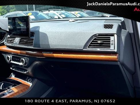Used 2022 Audi Q5 2.0T Premium Plus w/ Premium Plus Package AWD/4WD image 14