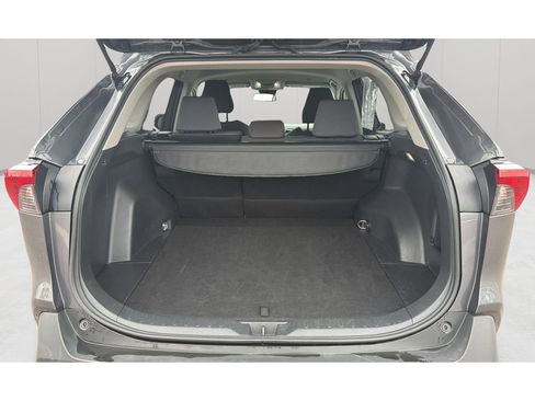 Used 2025 Toyota RAV4 XLE image 18