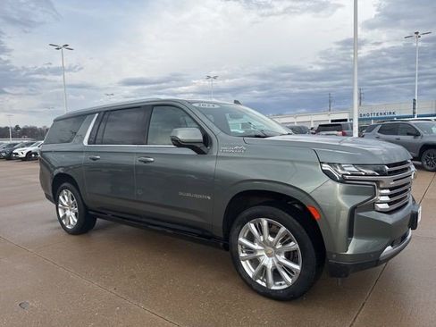 Certified 2024 Chevrolet Suburban High Country w/ Advanced Technology Package AWD/4WD image 1