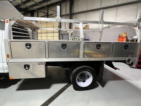 Used 2023 Ford F550 4x4 Crew Cab Super Duty image 12