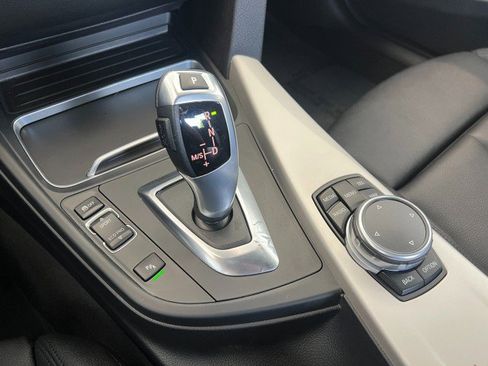 Used 2016 BMW 320i xDrive Sedan AWD/4WD image 23