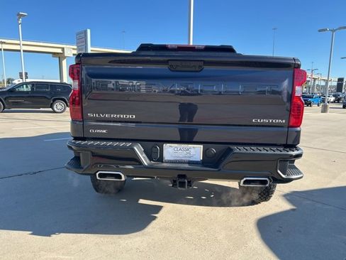 Used 2023 Chevrolet Silverado 1500 Custom Trail Boss image 8