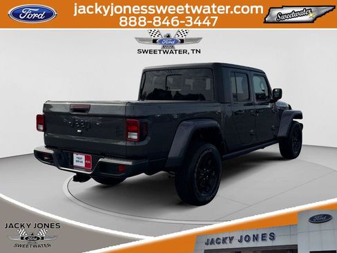 Used 2022 Jeep Gladiator Sport AWD/4WD image 5