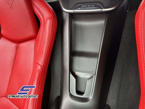 Used 2021 Chevrolet Corvette Stingray Preferred Cpe w/ 2LT image 32