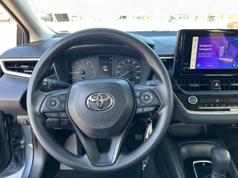 Used 2023 Toyota Corolla LE image 21