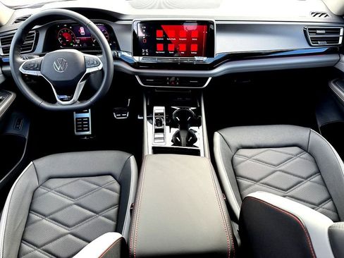 New 2026 Volkswagen Atlas Peak Edition AWD/4WD image 20