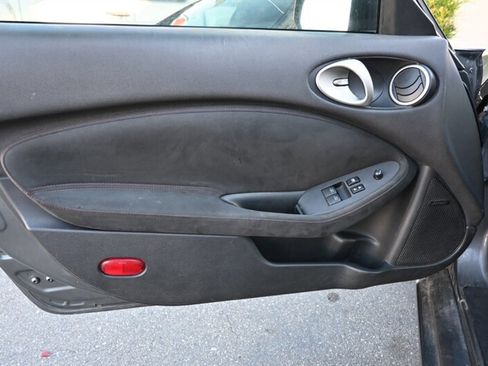 Used 2013 Nissan 370Z Coupe image 17