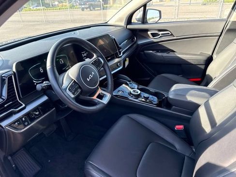 Used 2025 Kia Sportage EX AWD/4WD image 8