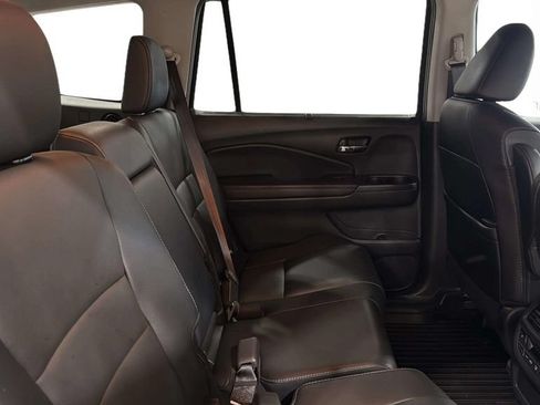 Used 2021 Honda Pilot Black Edition image 13