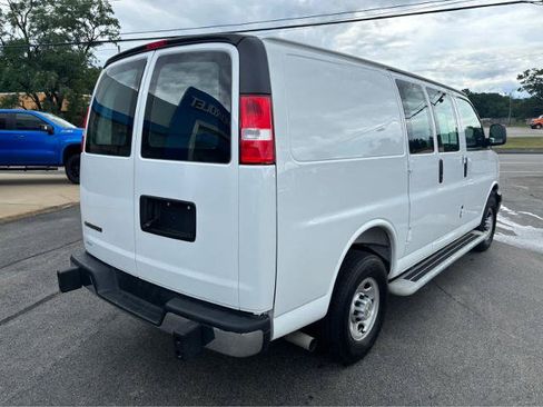 Used 2025 Chevrolet Express 2500 w/ Driver Convenience Package RWD image 11