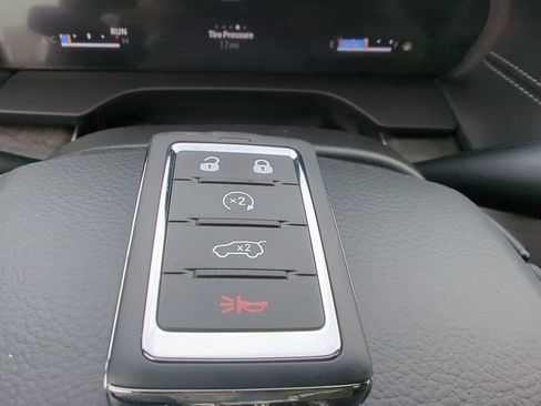 New 2026 Jeep Grand Cherokee Altitude AWD/4WD image 26