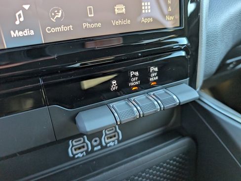 New 2026 RAM 1500 4x4 Crew Cab image 28