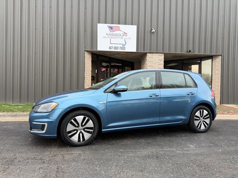 Used 2015 Volkswagen e-Golf SEL Premium image 2