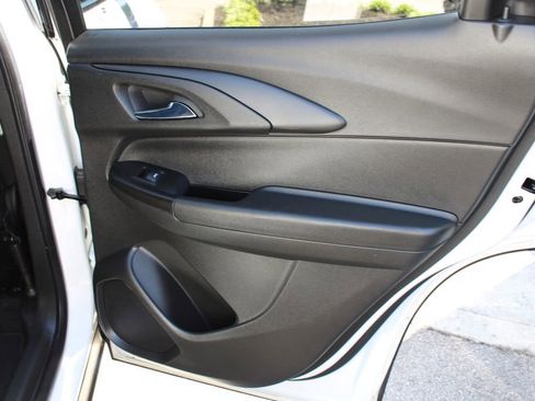 Used 2021 Chevrolet TrailBlazer LT FWD image 24