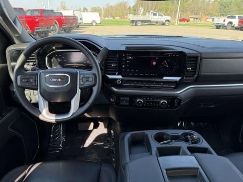 Used 2026 GMC Sierra 1500 SLT AWD/4WD image 16