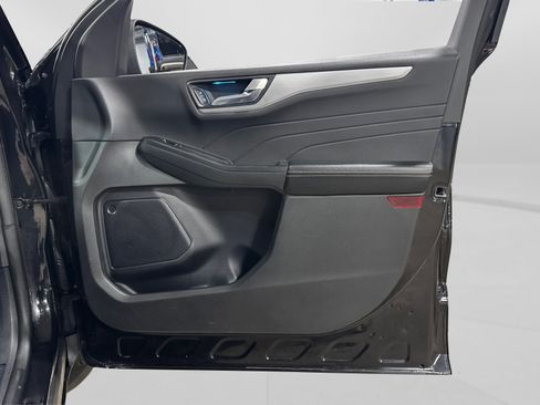 Used 2023 Ford Escape Platinum AWD/4WD image 42