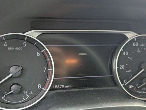 Used 2024 Nissan Rogue S image 8