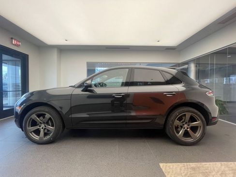 New 2026 Porsche Macan image 2