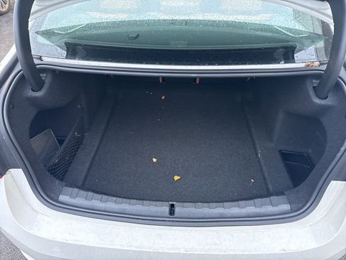 Used 2023 BMW 330i xDrive Sedan w/ Premium Package image 21