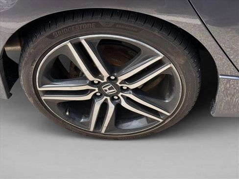 Used 2016 Honda Accord Sport image 8