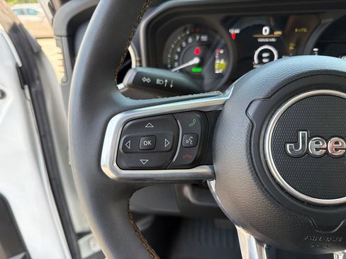 Used 2024 Jeep Wrangler Unlimited Sahara w/ Technology Group AWD/4WD image 17