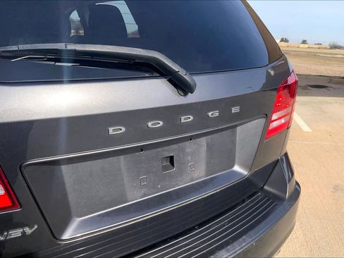 Used 2016 Dodge Journey SE w/ Flexible Seating Group image 10