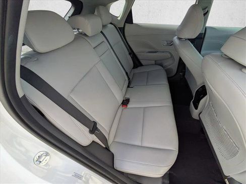 Used 2024 Hyundai Kona Limited image 22