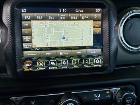 Certified 2023 Jeep Wrangler Unlimited Rubicon 4xe AWD/4WD image 16