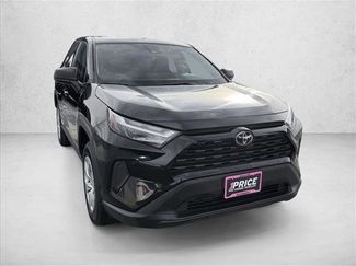 Used 2024 Toyota RAV4 LE video 3