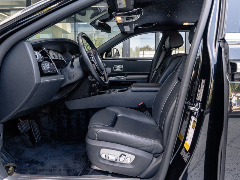 Used 2017 Rolls-Royce Ghost RWD image 30