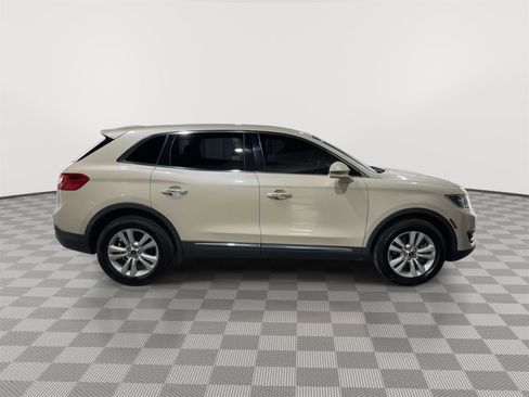Used 2018 Lincoln MKX Premiere AWD/4WD image 6