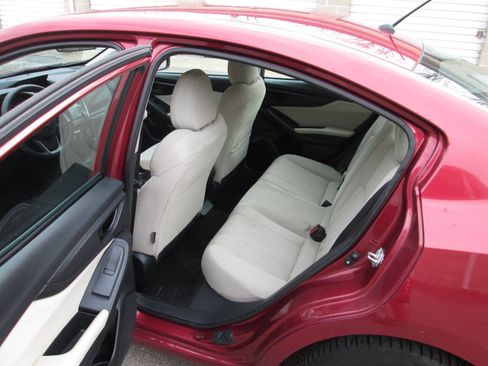 Used 2019 Subaru Impreza 2.0i image 13