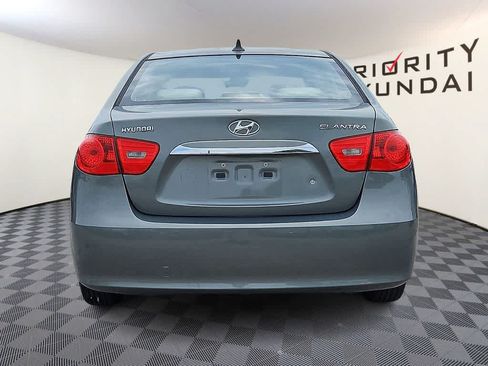 Used 2010 Hyundai Elantra GLS FWD image 5