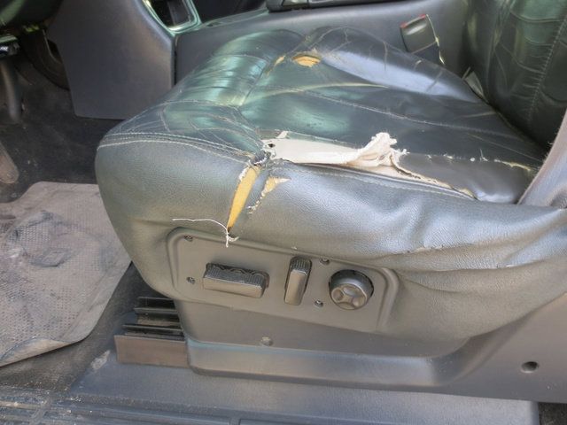 Used 2002 Chevrolet Silverado 2500 LT w/ Off-Road Skid Plate Pkg AWD/4WD image 25