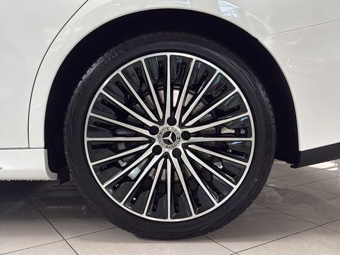 New 2026 Mercedes-Benz E 350 4MATIC Sedan image 12