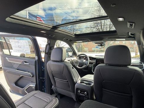 New 2026 GMC Acadia Denali w/ Super Cruise Package image 36