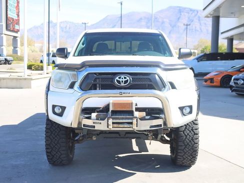 Used 2014 Toyota Tacoma 4x4 Double Cab w/ SR5 Package image 9