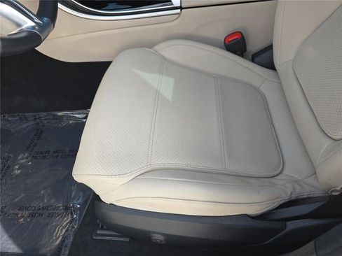 Used 2024 Mercedes-Benz C 300 Sedan image 15