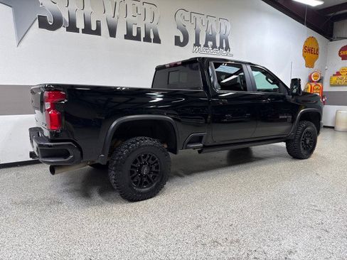 Used 2024 Chevrolet Silverado 2500 ZR2 w/ Technology Package image 51