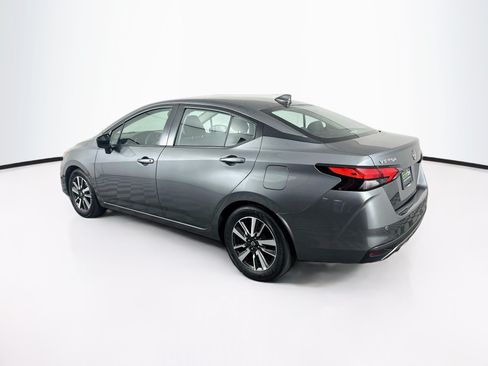Used 2025 Nissan Versa SV FWD image 5