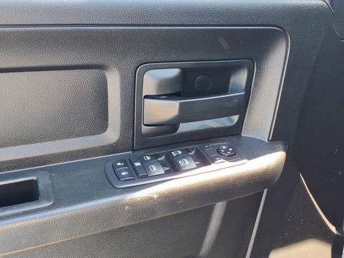 Used 2019 RAM 1500 Express w/ Express Value Package AWD/4WD image 4