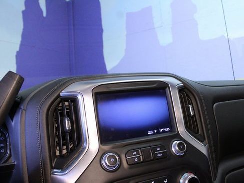 Used 2019 GMC Sierra 1500 Elevation image 18