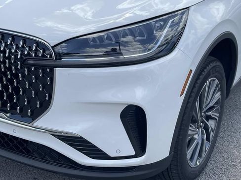 New 2026 Lincoln Aviator AWD image 9