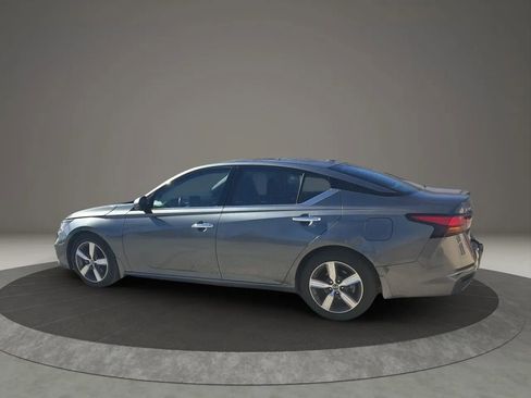 Used 2019 Nissan Altima 2.5 SL FWD image 5