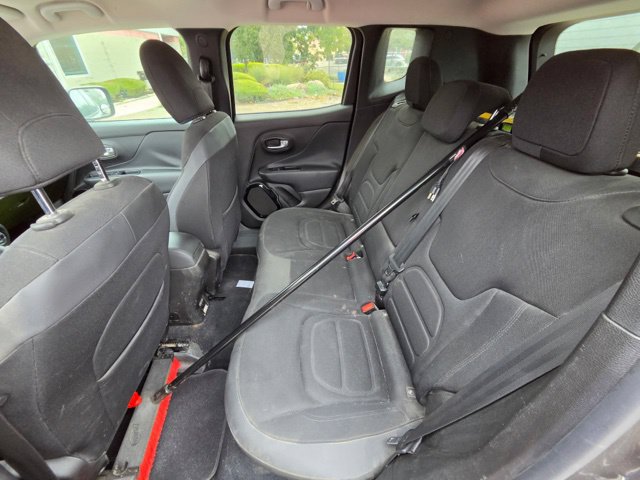 Used 2016 Jeep Renegade Latitude AWD/4WD image 11